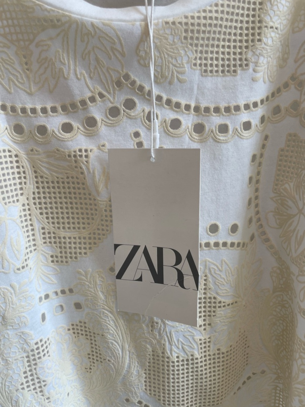 Zara Cream Eyelet Short Sleeve Top - Picture 3 of 4